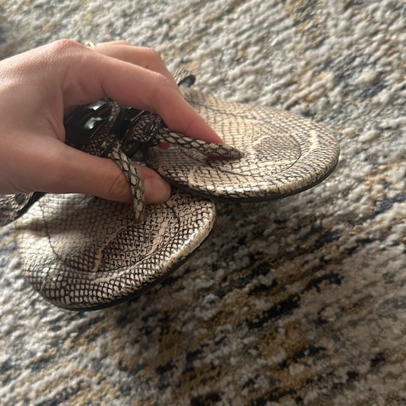 Tory Burch Snake Print Sandals with Black Logo - Picture 6 of 6